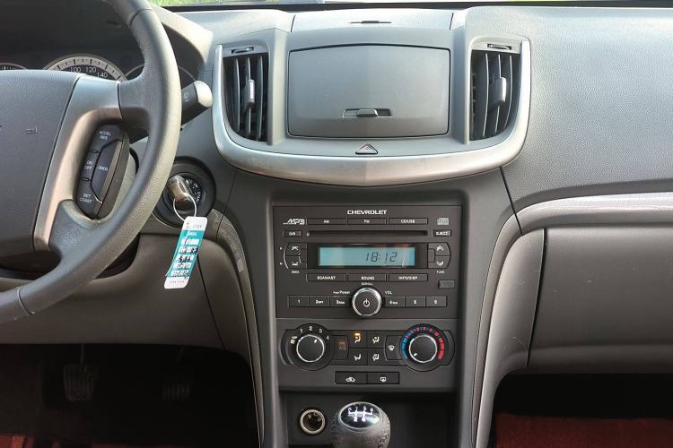 Used Chevrolet Epica 2013 1.8 SE Comfort Edition MT Interior 12