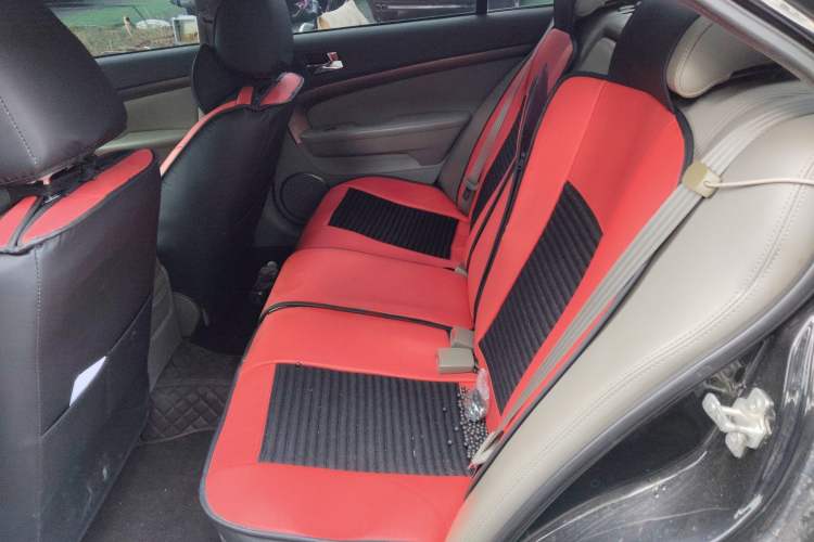 Used Chevrolet Epica 2013 1.8 SE Comfort Edition MT Interior 4