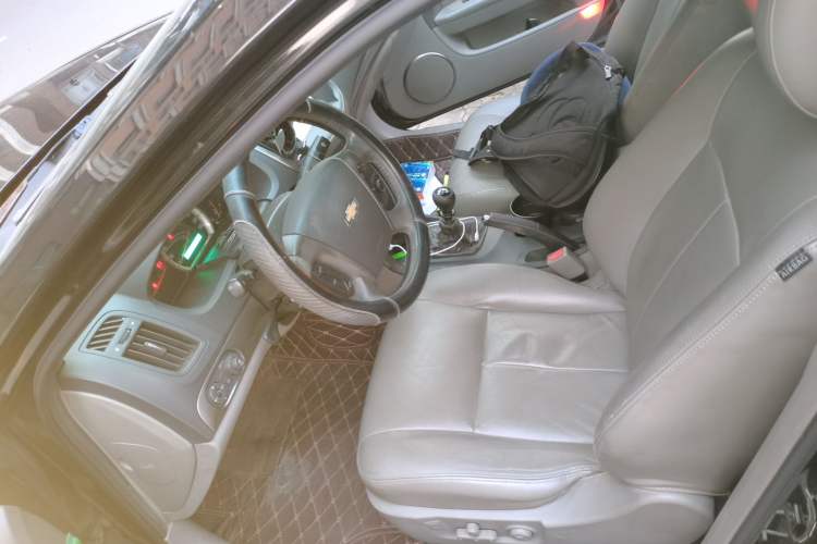 Used Chevrolet Epica 2013 1.8 SX Luxury Edition MT Left Front Seat