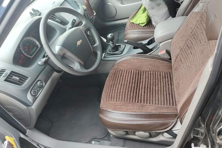 Used Chevrolet Epica 2013 1.8 SE Comfort Edition MT Left Front Seat