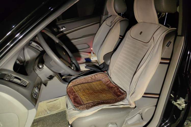 Used Chevrolet Epica 2013 1.8 SE Comfort Edition MT Left Front Seat