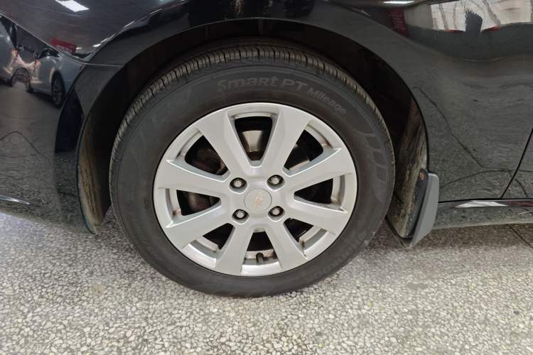 Used Chevrolet Epica 2013 1.8 SX Luxury Edition AT Left Front Wheel Hub