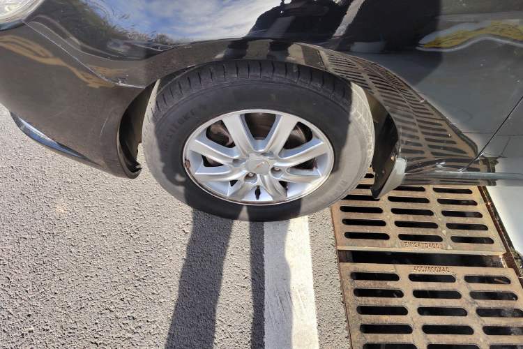 Used Chevrolet Epica 2013 1.8 SL ZhiZhen Edition MT Left Front Wheel Hub