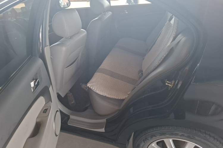 Used Chevrolet Epica 2013 1.8 SE Comfort Edition AT Left Rear Seat