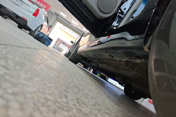 Used Chevrolet Epica 2013 1.8 SX Luxury Edition AT Left Side Sill