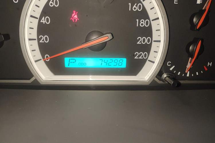 Used Chevrolet Epica 2013 1.8 SE Comfort Edition AT Odometer Close Up