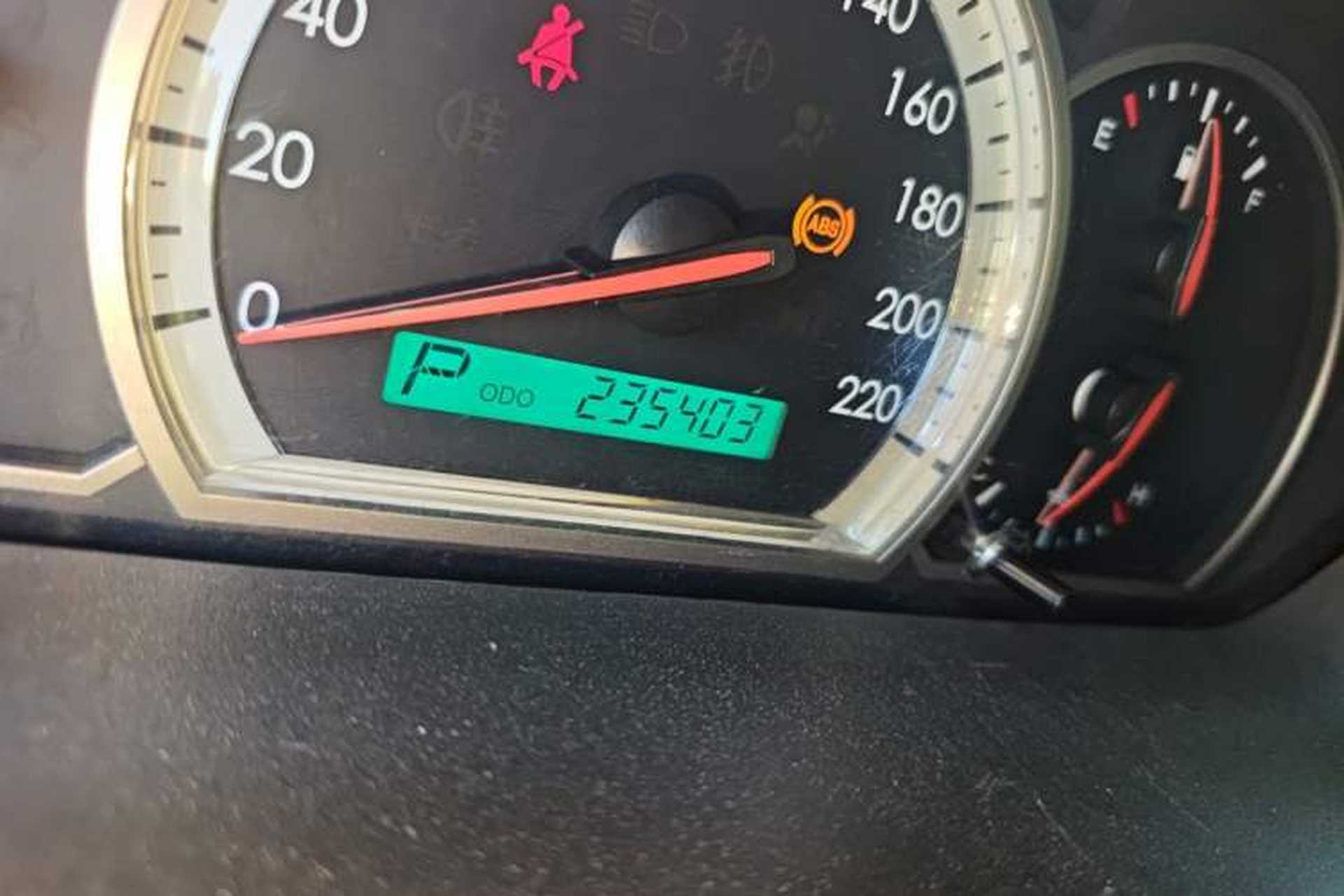 Used Chevrolet Epica 2013 1.8 SX Luxury Edition AT Odometer Close Up