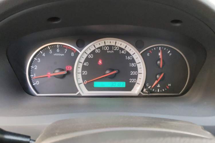 Used Chevrolet Epica 2013 1.8 SE Comfort Edition MT Odometer Close Up