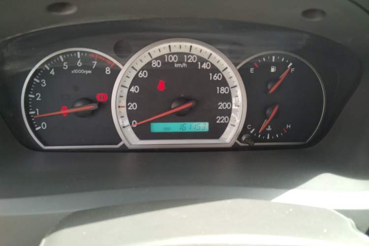 Used Chevrolet Epica 2013 1.8 SL ZhiZhen Edition MT Odometer Close Up