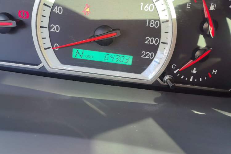 Used Chevrolet Epica 2013 1.8 SX Luxury Edition AT Odometer Close Up