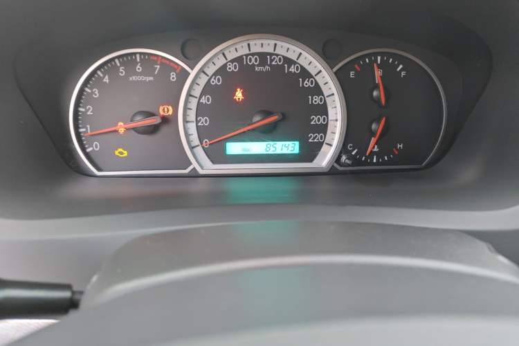 Used Chevrolet Epica 2013 1.8 SE Comfort Edition MT Odometer Close Up