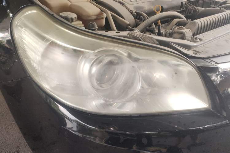 Used Chevrolet Epica 2013 1.8 SE Comfort Edition MT Right Front Headlight