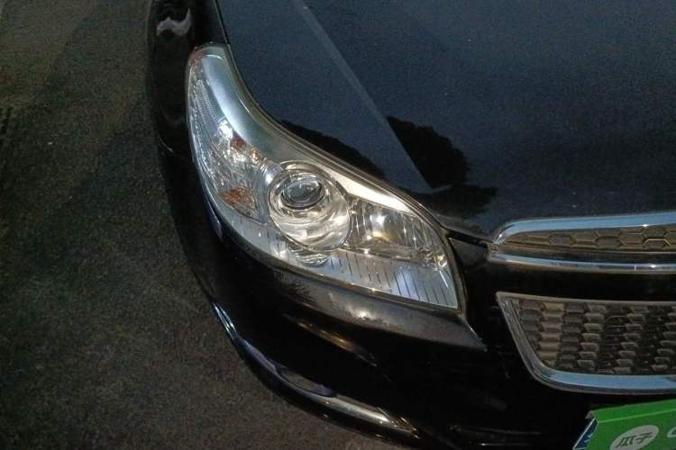 Used Chevrolet Epica 2013 1.8 SL ZhiZhen Edition MT Right Front Headlight