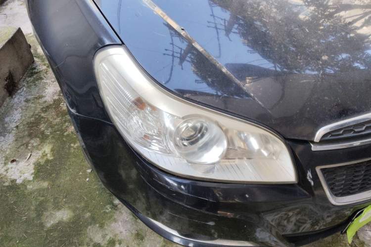 Used Chevrolet Epica 2013 1.8 SE Comfort Edition MT Right Front Headlight