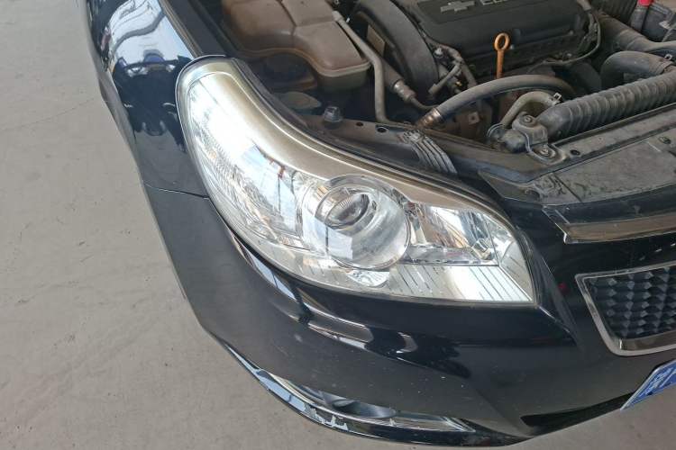 Used Chevrolet Epica 2013 1.8 SE Comfort Edition AT Right Front Headlight