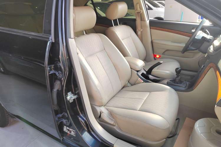 Used Chevrolet Epica 2013 1.8 SL ZhiZhen Edition MT Right Front Seat