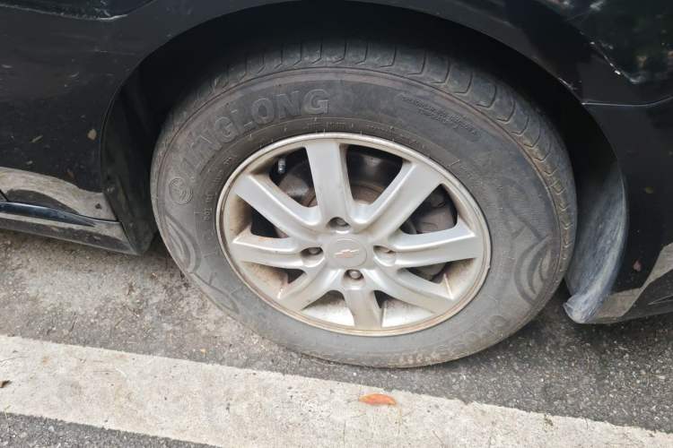 Used Chevrolet Epica 2013 1.8 SE Comfort Edition AT Right Front Wheel Hub