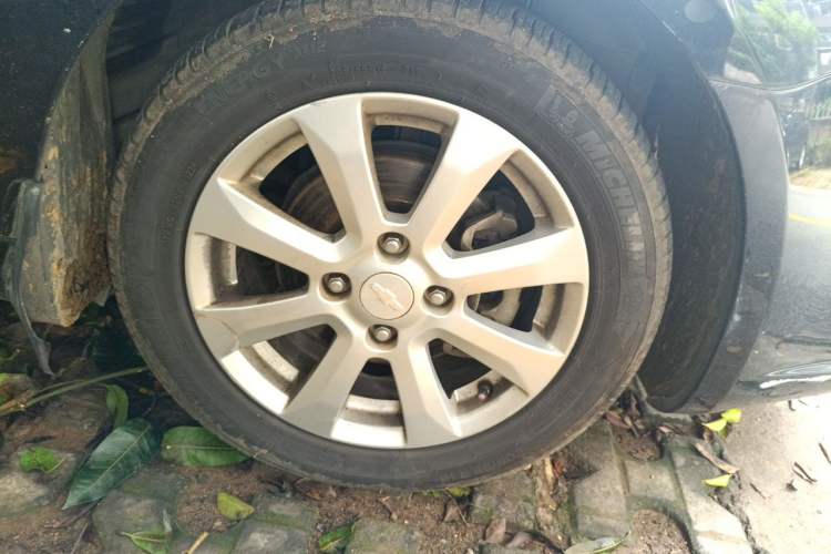 Used Chevrolet Epica 2013 1.8 SX Luxury Edition AT Right Front Wheel Hub