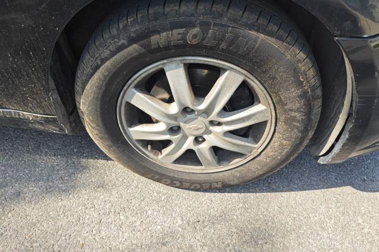 Used Chevrolet Epica 2013 1.8 SE Comfort Edition MT Right Front Wheel Hub