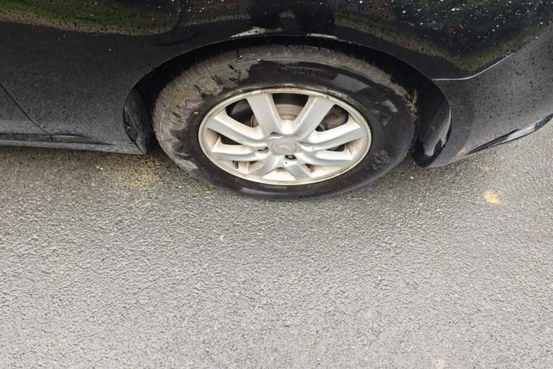 Used Chevrolet Epica 2013 1.8 SE Comfort Edition MT Right Front Wheel Hub