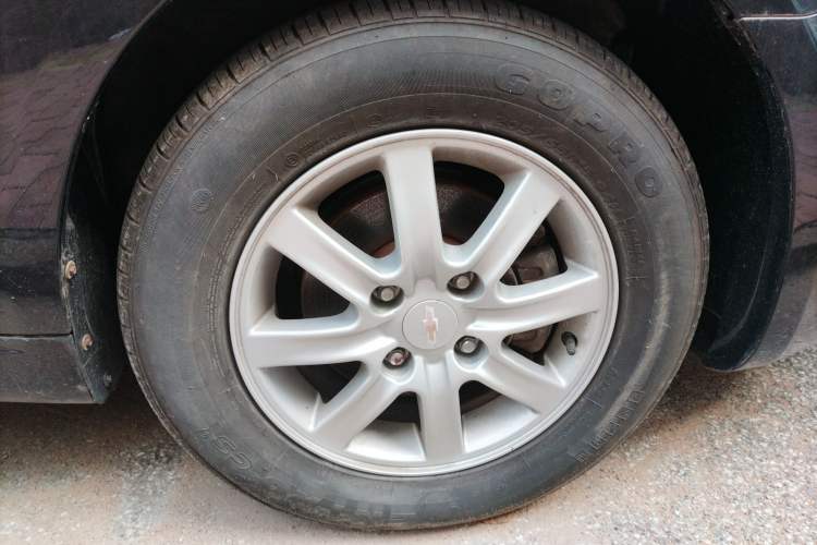 Used Chevrolet Epica 2013 1.8 SE Comfort Edition AT Right Front Wheel Hub