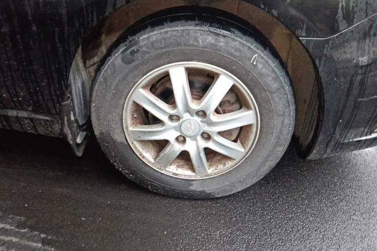 Used Chevrolet Epica 2013 1.8 SE Comfort Edition AT Right Front Wheel Hub