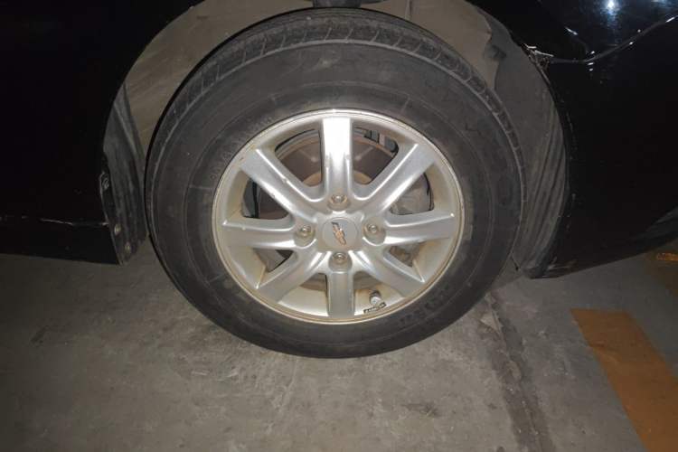 Used Chevrolet Epica 2013 1.8 SE Comfort Edition AT Right Front Wheel Hub