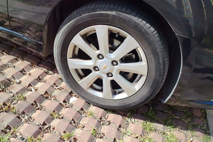Used Chevrolet Epica 2013 1.8 SX Luxury Edition AT Right Front Wheel Hub