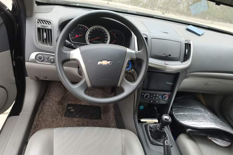 Used Chevrolet Epica 2013 1.8 SL ZhiZhen Edition MT Steering Wheel
