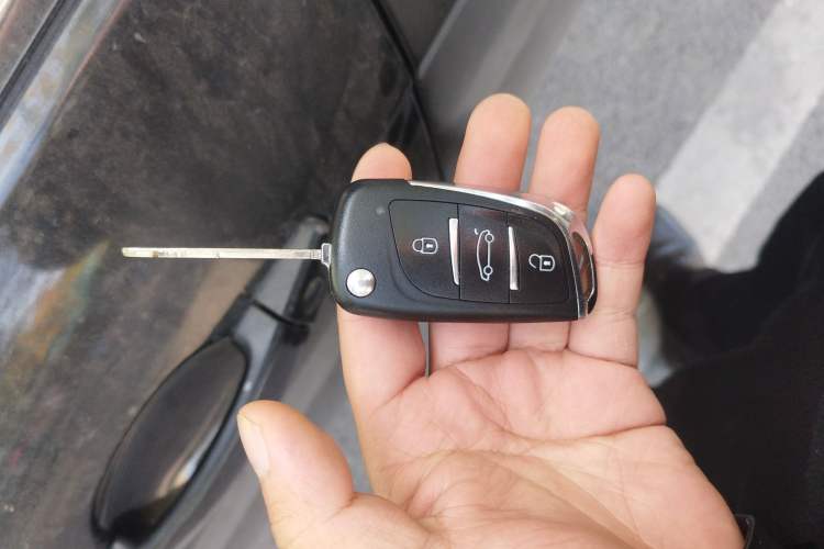 Used Chevrolet Epica 2013 1.8 SL ZhiZhen Edition MT Vehicle Key