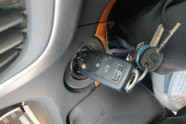 Used Chevrolet Epica 2013 1.8 SL ZhiZhen Edition MT Vehicle Key