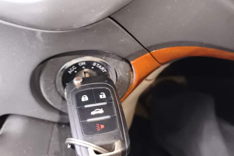 Used Chevrolet Epica 2013 1.8 SE Comfort Edition MT Vehicle Key