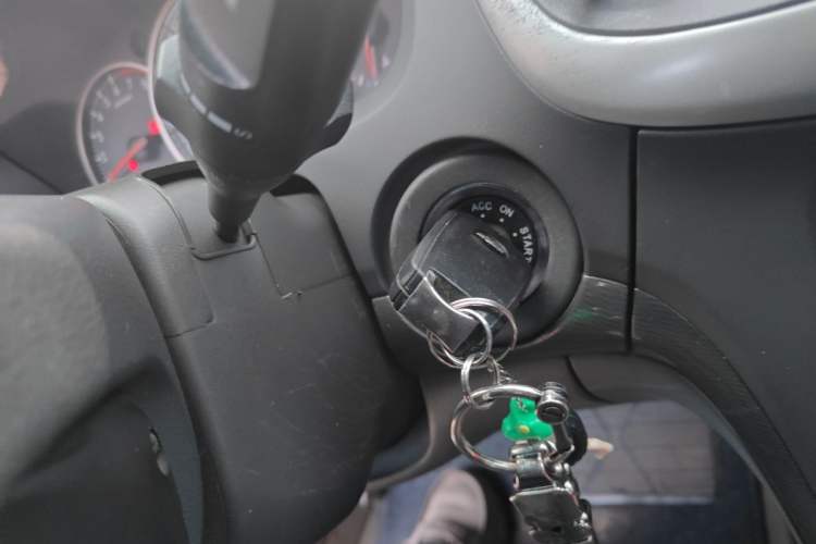 Used Chevrolet Epica 2013 1.8 SE Comfort Edition MT Vehicle Key