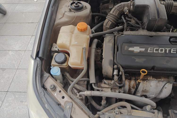Used Chevrolet Epica 2013 1.8 SL ZhiZhen Edition MT Engine Bay Right