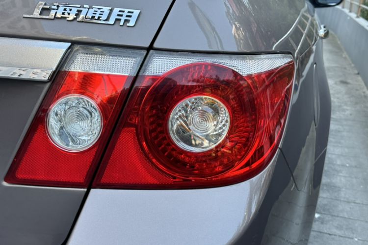 Used Chevrolet Epica 2013 1.8 SL ZhiZhen Edition MT Exterior 4