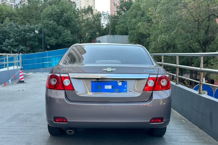 Used Chevrolet Epica 2013 1.8 SL ZhiZhen Edition MT Exterior 5