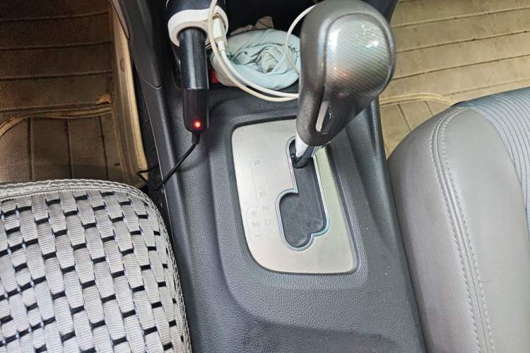 Used Chevrolet Epica 2013 1.8 SE Comfort Edition AT Gear Lever