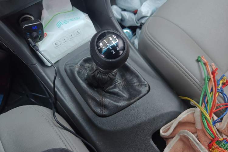 Used Chevrolet Epica 2013 1.8 SL ZhiZhen Edition MT Gear Lever