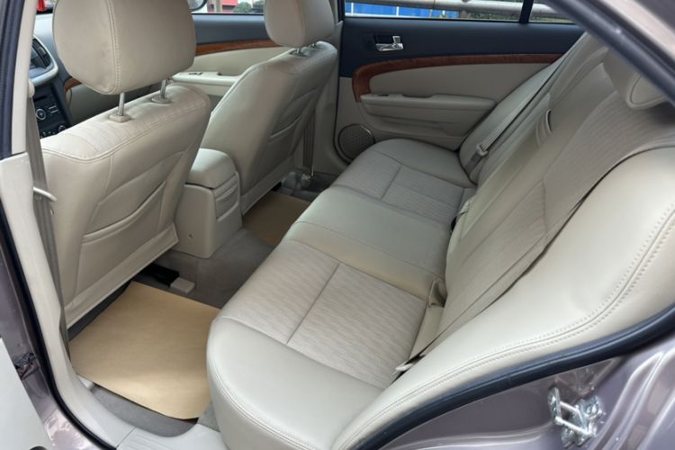 Used Chevrolet Epica 2013 1.8 SL ZhiZhen Edition MT Interior 11