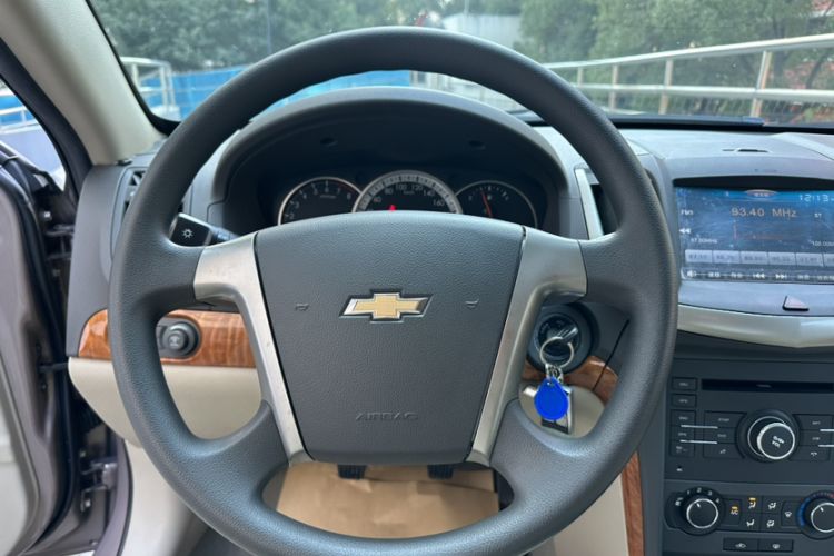 Used Chevrolet Epica 2013 1.8 SL ZhiZhen Edition MT Interior 6