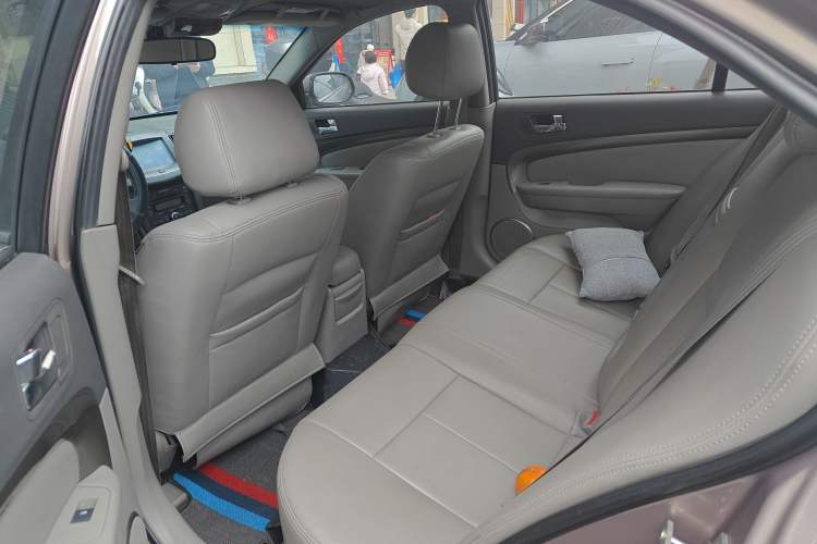Used Chevrolet Epica 2013 1.8 SL ZhiZhen Edition MT Left Rear Seat