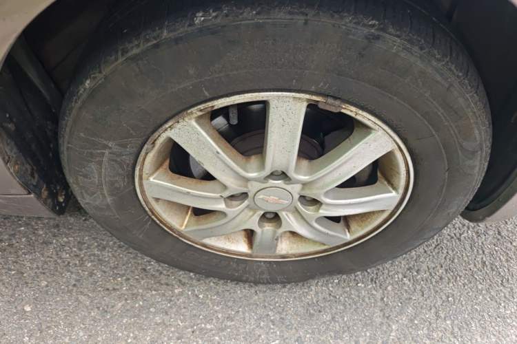 Used Chevrolet Epica 2013 1.8 SE Comfort Edition AT Right Front Wheel Hub