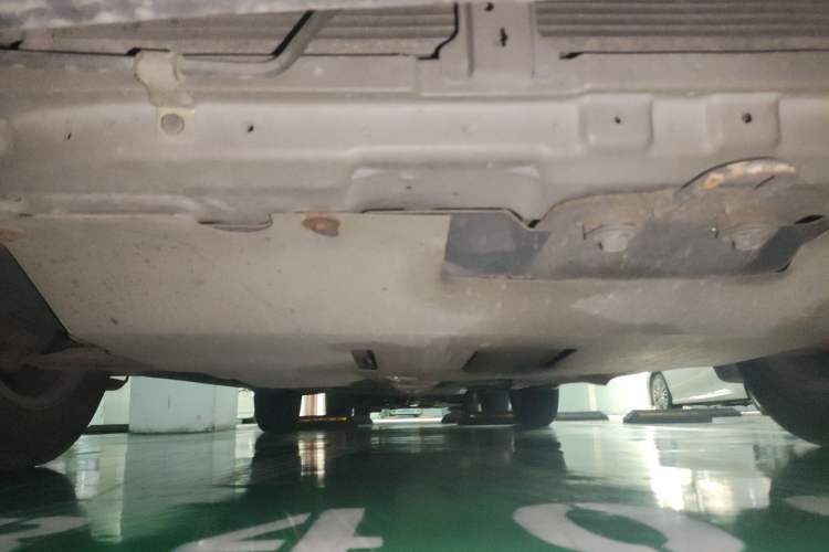 Used Chevrolet Epica 2013 1.8 SL ZhiZhen Edition MT Chassis Front
