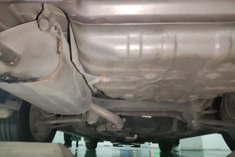 Used Chevrolet Epica 2013 1.8 SL ZhiZhen Edition MT Chassis Rear