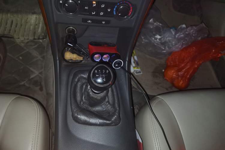 Used Chevrolet Epica 2013 1.8 SL ZhiZhen Edition MT Gear Lever