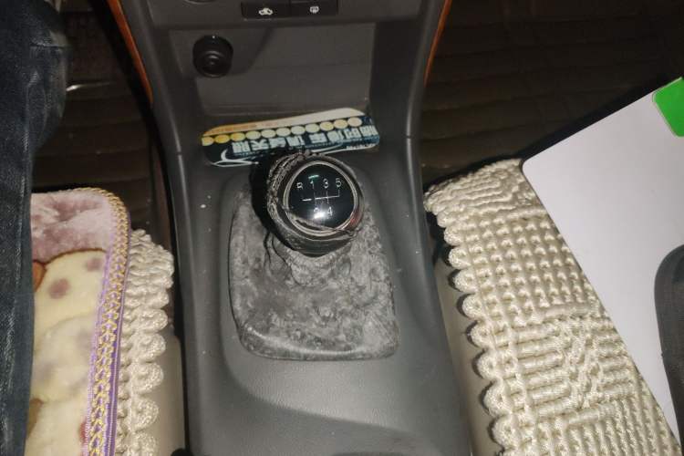 Used Chevrolet Epica 2013 1.8 SL ZhiZhen Edition MT Gear Lever