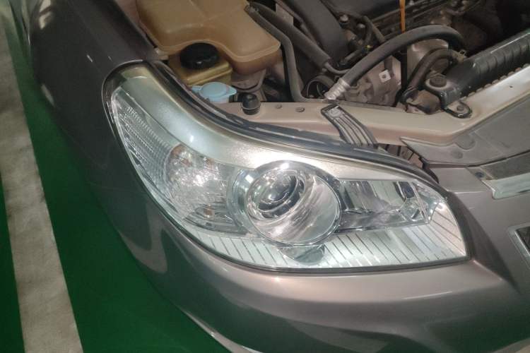 Used Chevrolet Epica 2013 1.8 SL ZhiZhen Edition MT Right Front Headlight
