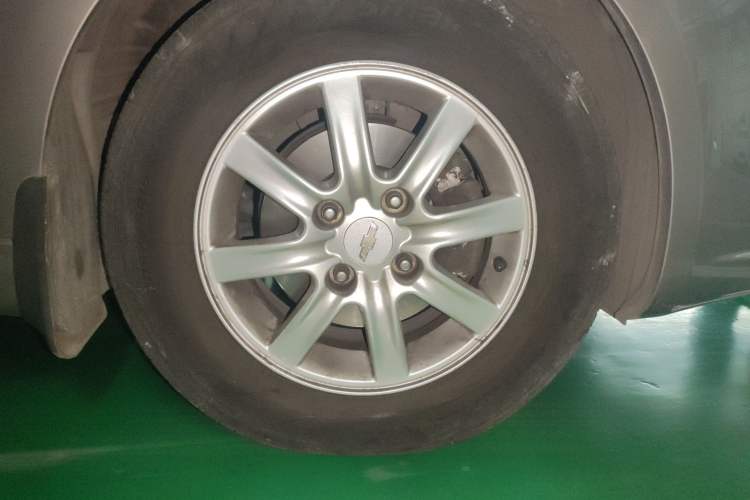 Used Chevrolet Epica 2013 1.8 SL ZhiZhen Edition MT Right Front Wheel Hub
