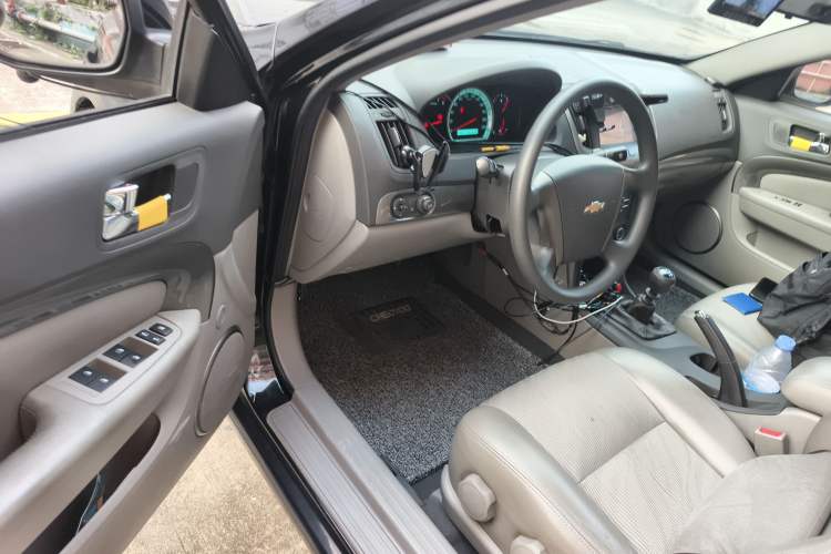 Used Chevrolet Epica 2013 1.8 SL ZhiZhen Edition MT Driver Seat