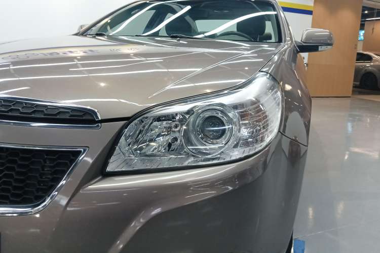 Used Chevrolet Epica 2013 1.8 SX Luxury Edition MT Left Front Headlight